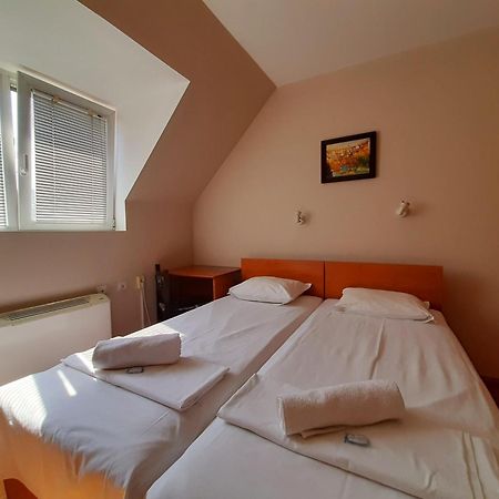 Guest House Diel Veliko Tárnovo Habitación foto